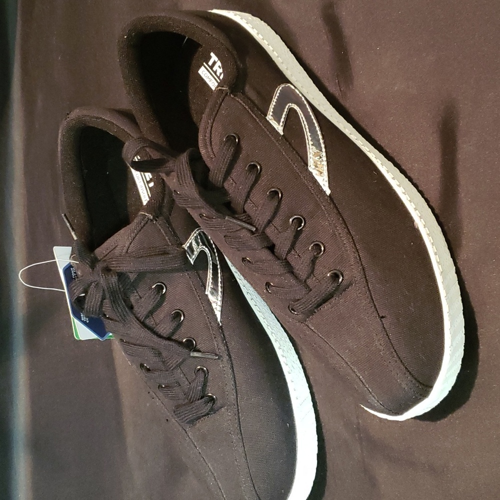Tretorn Nylite Black NWT Comfort Sneakers